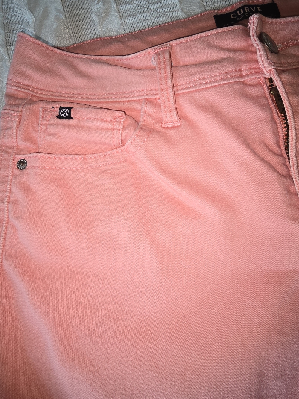 Women’s Salmon High-Rise Straight Capris - Picture 5 of 8